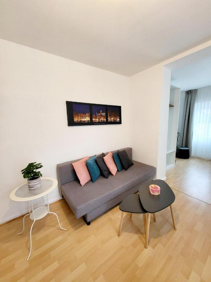 Studio Alicia, Idealement Situe Etterbeek Екстериор снимка