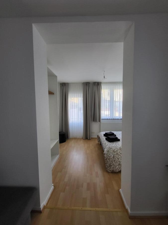 Studio Alicia, Idealement Situe Etterbeek Екстериор снимка