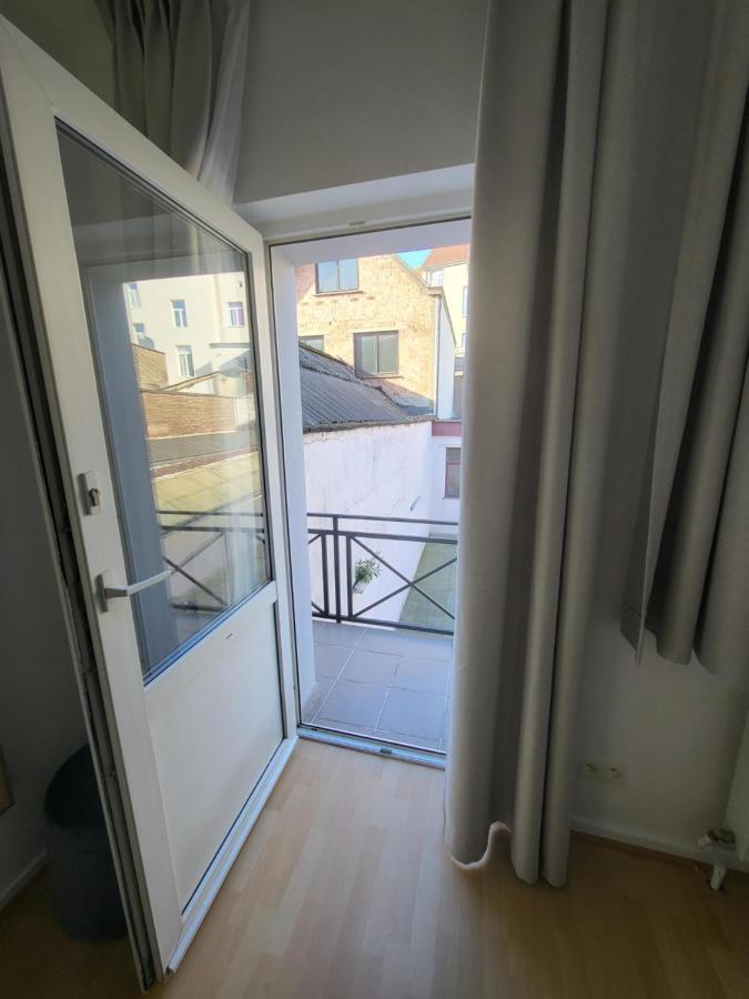 Studio Alicia, Idealement Situe Etterbeek Екстериор снимка
